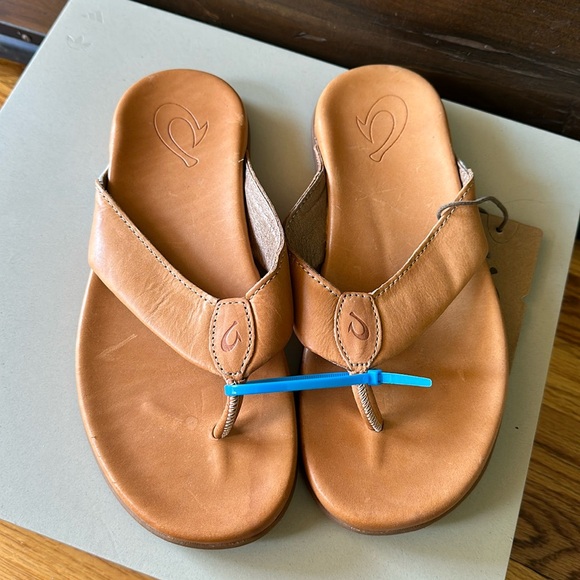 OluKai Other - Olukai leather sandals
